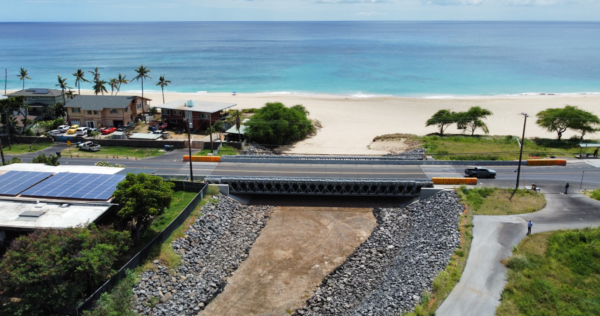 Hawaii DOT Installs Prefabricated Steel Bridges to Lower Costs and Improve Climate Resilience